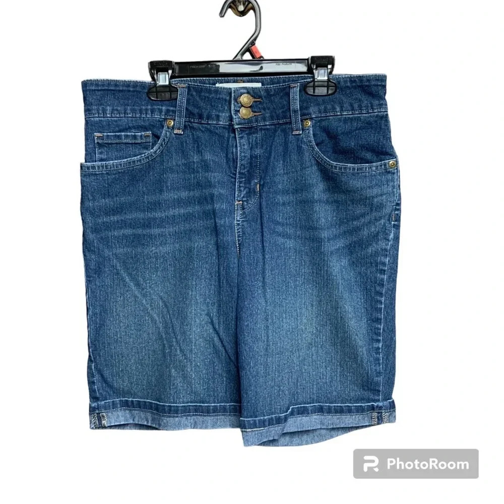 Levi signature jean shorts size 10 cuffed 8 inch length